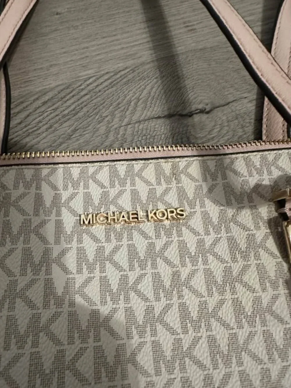 Michael Kors 🍓💗 michael